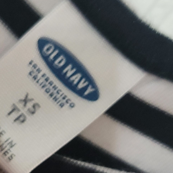 Flowy Striped Dress - Picture 7 of 7